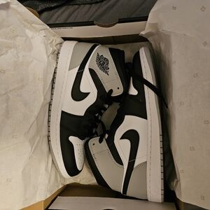 Nike Men's Black, White, and Gray High-Top Sneakers